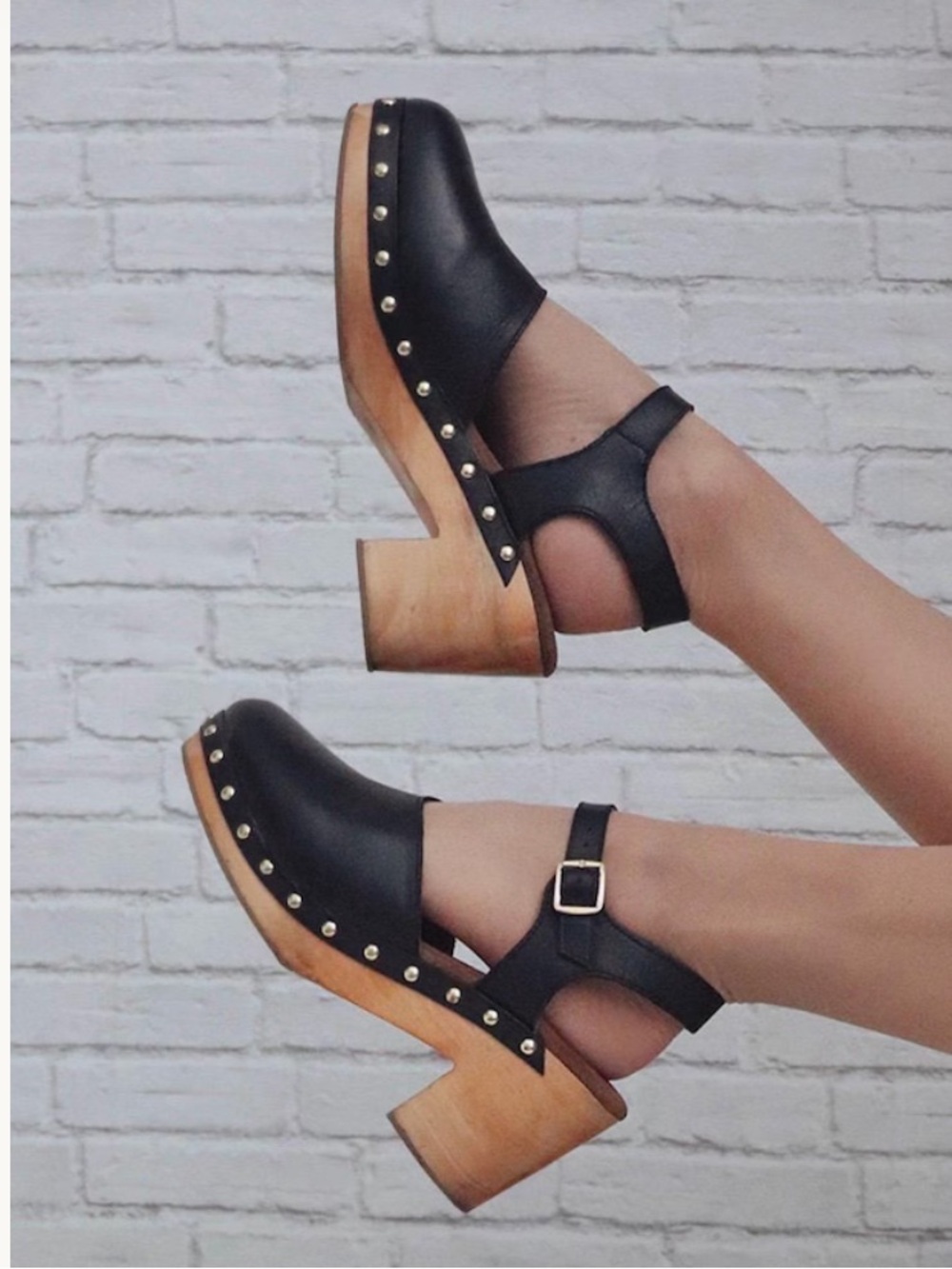 Sketchers Black Boho Leather Strap Wooden Heeled Platform Clogs